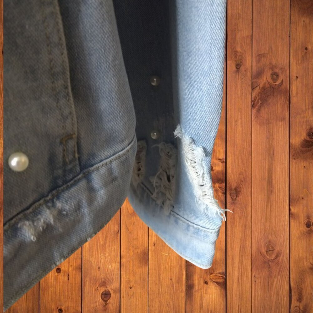 Fashion Nova Size 1X Distressed Beaded Blue Denim Jacket Grunge City Casual - Picture 5 of 8